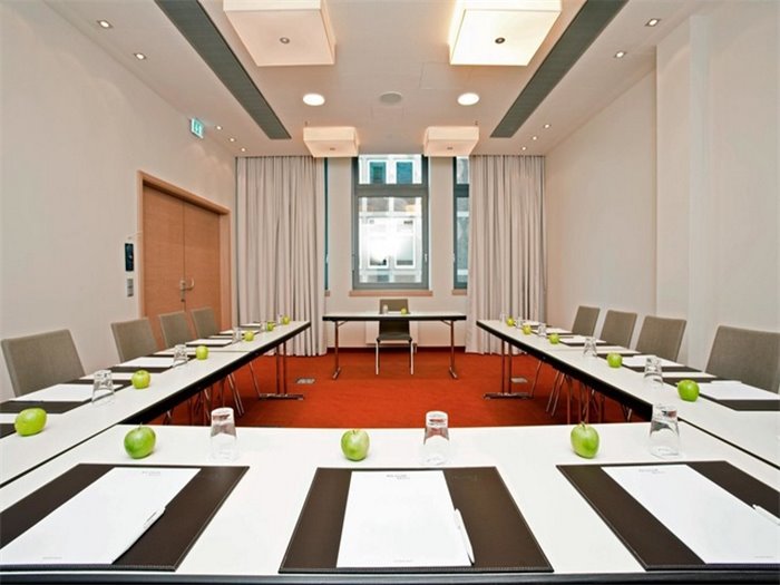 Boardroom 1